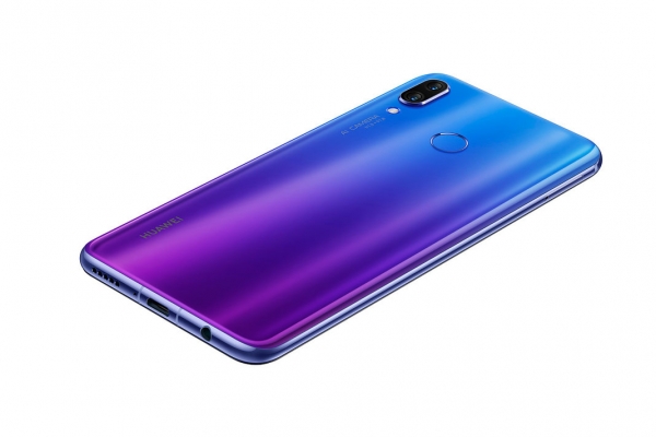 Huawei представляет Huawei nova 3 в России